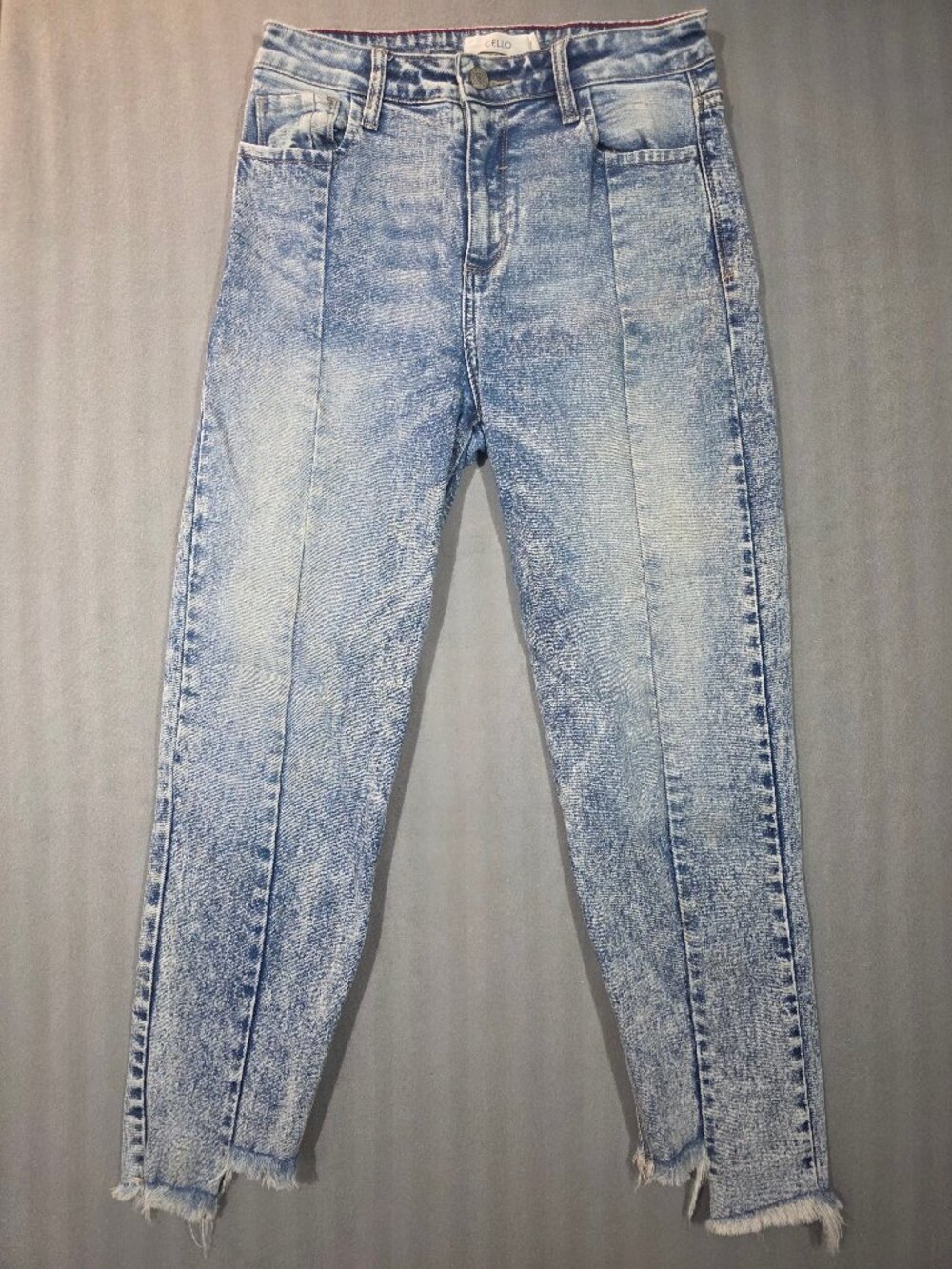 Cello Jeans High Rise Acid Wash Skinny Jeans Asymmetric Raw Hem Junior Size 7